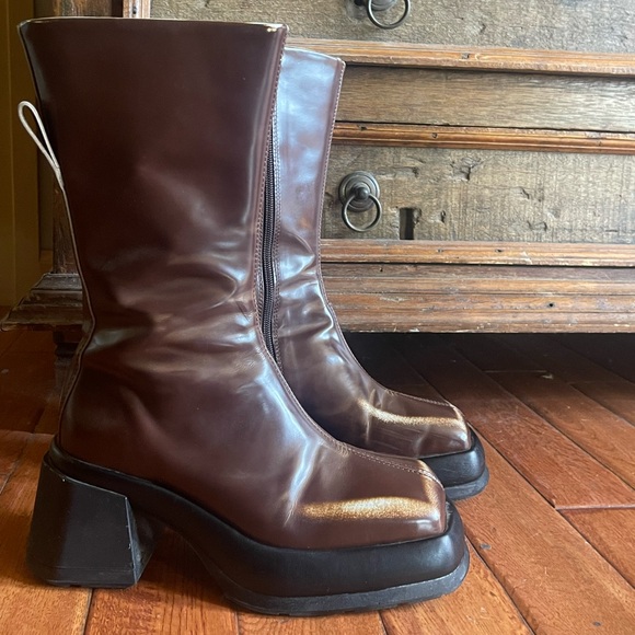 Cassia Platform Boot by Miista - Picture 7 of 10